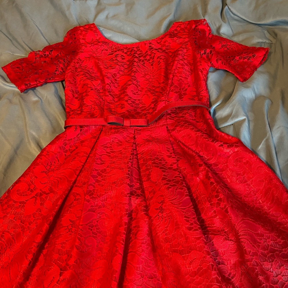 Women’s size 10 red lace dress.